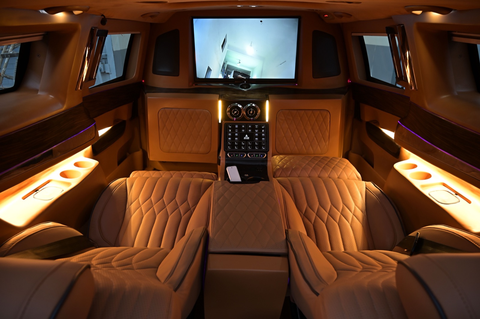 VIP araç içi — GMC Yukon konfor